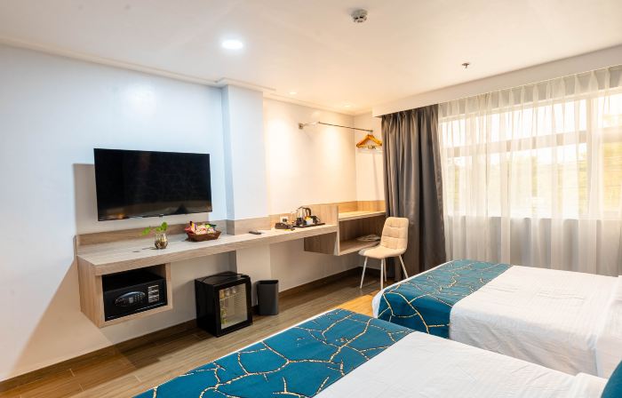 Kuadro Hotel & Suites