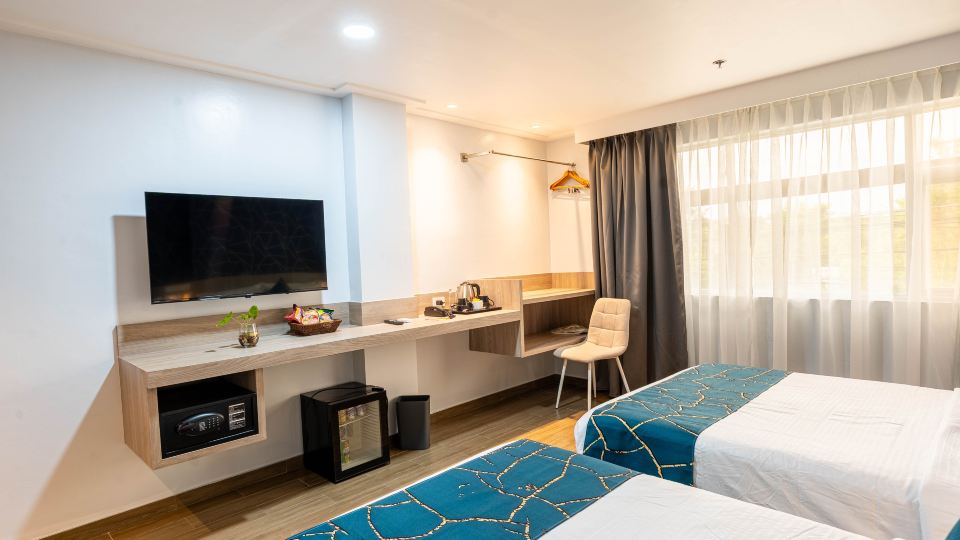 Kuadro Hotel & Suites