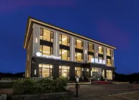 Lake Jingpo Lanyue Hotel - 4-Star