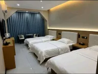 Zeze's Home Homestay - Parking