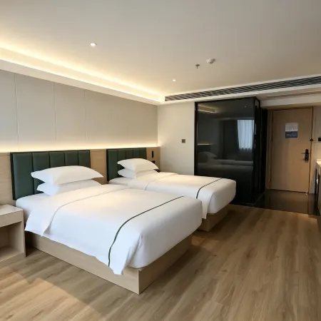 GreenTree Inn Express Hotel (Yingzhou Wanda Plaza)