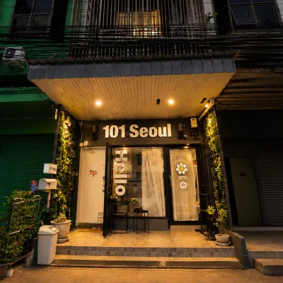 101 Seoul Hostel Hoteles cerca de Be You Chokchai 4 Condo