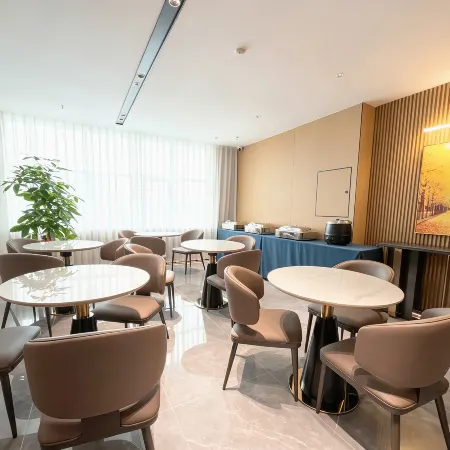Baili Hotel (Jiangmen East Railway Station Lile)