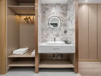 Yanyunhai Vacation Homestay (Longkou Port Luan Wharf Nanshan Yacht Club) - خدمة نقل من وإلى المطار
