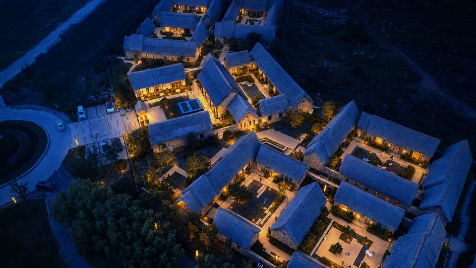 Weihai Rongcheng Seagrass House Wild Luxury Art Manor