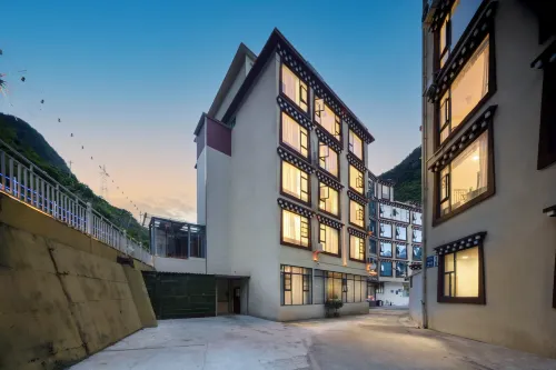 Yunting Jingju Hotel (Kangding Branch) - Küvet