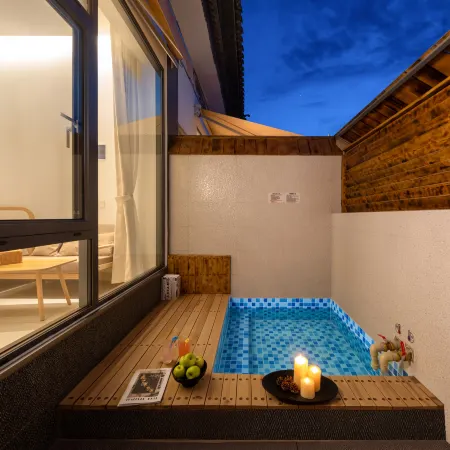 Wuyuan Qijiantang Hot Spring Homestay