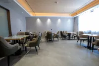 โรงแรมไป่หยินตาลาย - ที่มีที่จอดรถ