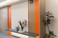 Three Cats Hotel (Guangsha Construction College) - 2-Star