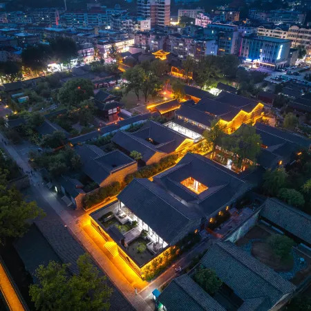 Liuchixiang Rezen Blossom Hotel