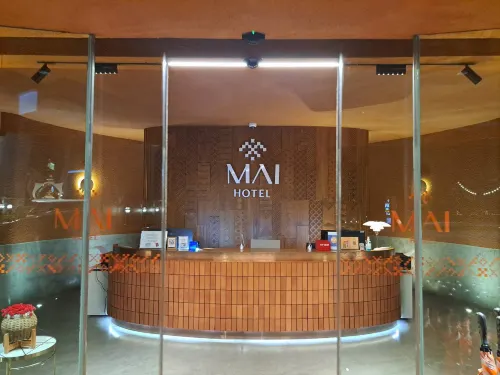 Mai Hotel - parking