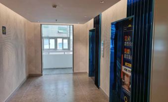 7Days Inn Hotel (Shenzhen Luohu Control Point Guomao)