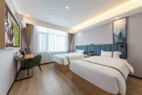 格林豪泰智選酒店（膠州膠東國際機場店） 鄰近Trip.com 外幣兌換（Trip.com膠東機場國際出發控制區內取鈔點）的酒店