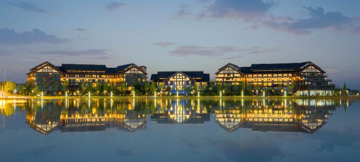 Lake International Hotel Hotel di Xingyi