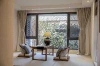 Liubai Hotel（Ying Tan North Station ） Hotels in Guixi