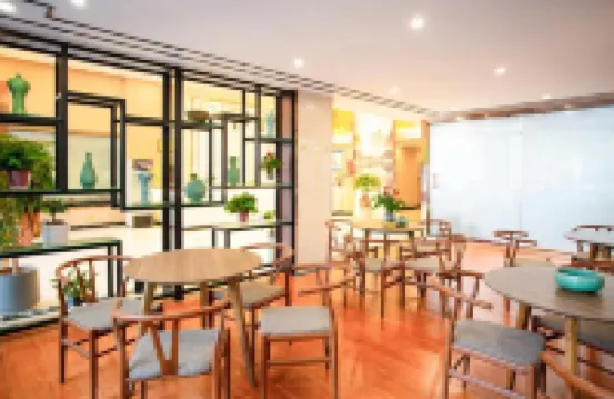 Fengyuan Fashion Hotel (Jinhua High-speed Railway Station)