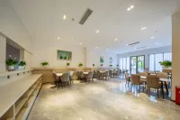 Qujing Jinjiang Bo'an Hotel