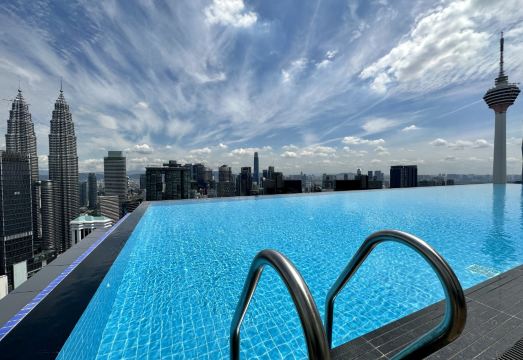 플래티넘2 수영장 뷰