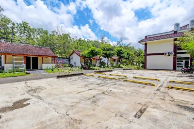 Spot on 92257 Orchid Guest House Hotels in Wonosari