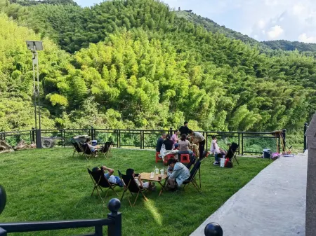 Yangtian Lake Canyon Hotel Отели рядом с достопримечательностью «Yangtianhu Grassland»