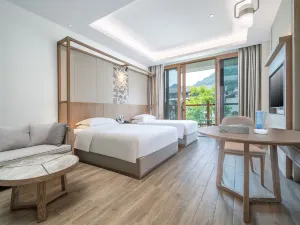 Shiqian Fodingshan Hot Spring Town Yutangsheng Hot Spring Resort Hotel