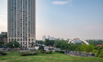 Wuyu Hotel (Happy Valley & Longfor Paradise Walk Lijia )