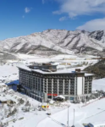 Crowne Plaza CHONGLI RESORT by IHG