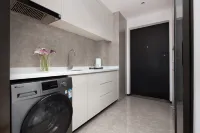 Yunxi Gaogao Jiangjing Hotel (Wuyi Square Peiyuanqiao Subway Station Store)