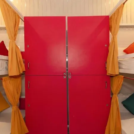 Madpackers Amritsar Bunks, Rooms, & Community Отели рядом с достопримечательностью «Храм международного общества сознания Кришны»