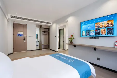Home Inn Up Huayi Selected Hotel (Lijingmen Cross Street Branch)