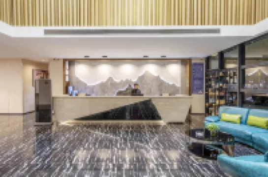 柏思雅緻酒店（花都融創文旅城店）