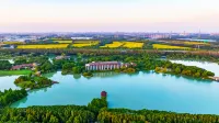 Holiday Inn Kunshan Huaqiao Hotel dekat Qiandeng Scenic Area