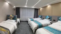 Qitai Jinmailang Hotel (First People's Hospital)