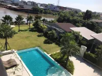 The River Palm Resort 어섬션 대학교 수완나품 캠퍼스 주변 호텔