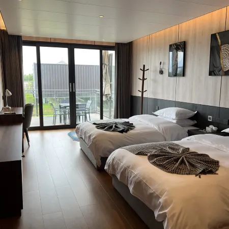 Luoping Laiye Hotel