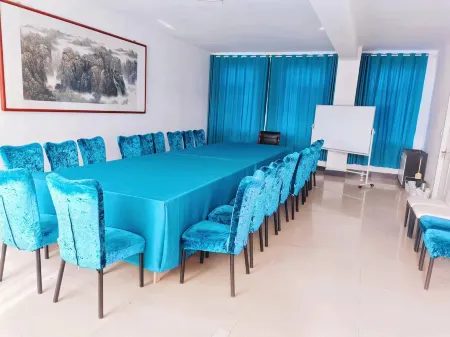 Homeinn Pebble Hotel (Qixia Bus Station) Отели в г. Цися