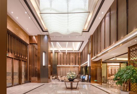 4. 머큐어 충칭 푸..