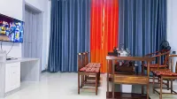 Wuchuan Guoji Homestay - parking