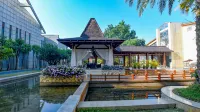 Jing Cheng Earthsea SPA Holiday Center Hotels in Ruili