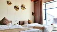 Chenfeng Homestay Hotels near Baili Gallery