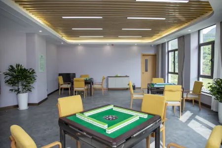 Yunhe Zhongda Langyuan Hotel Отели рядом с достопримечательностью «Changting Beach»