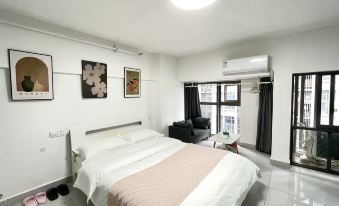 Zhai Xiaomian Apartment