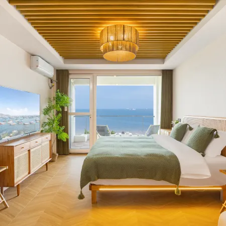SunRise Seaside Hotel (Banyuewan Beach Huanhai Road Branch)
