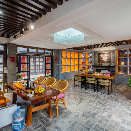 Haitang Bay Resort Pillow Mountain Xigu Snow Mountain View Garden Beauty Villa