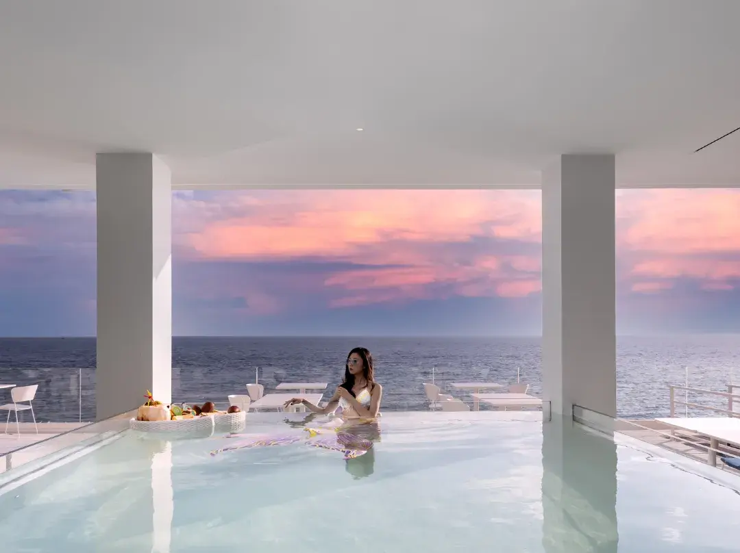 On The Sea Hotel - Sanya