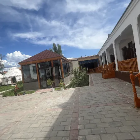 Ainiya Homestay