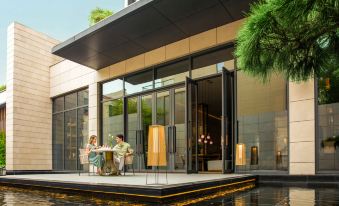 Joyze Hotel Xiamen，Curio Collection by Hilton