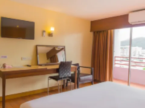 MayFlower Grande Hotel Nimmanhemin Hotels near Nimmanahaeminda Road