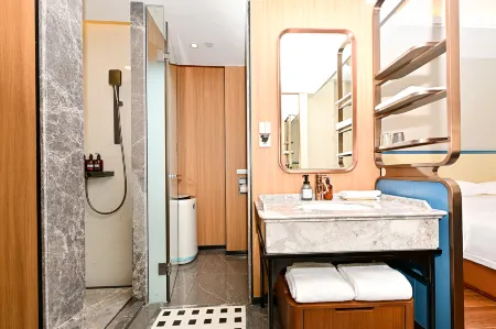 POLYVIEW Hotel