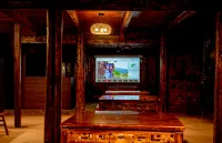 Tujia Diaojiaolou Ancient Village Homestay (Lichuan)